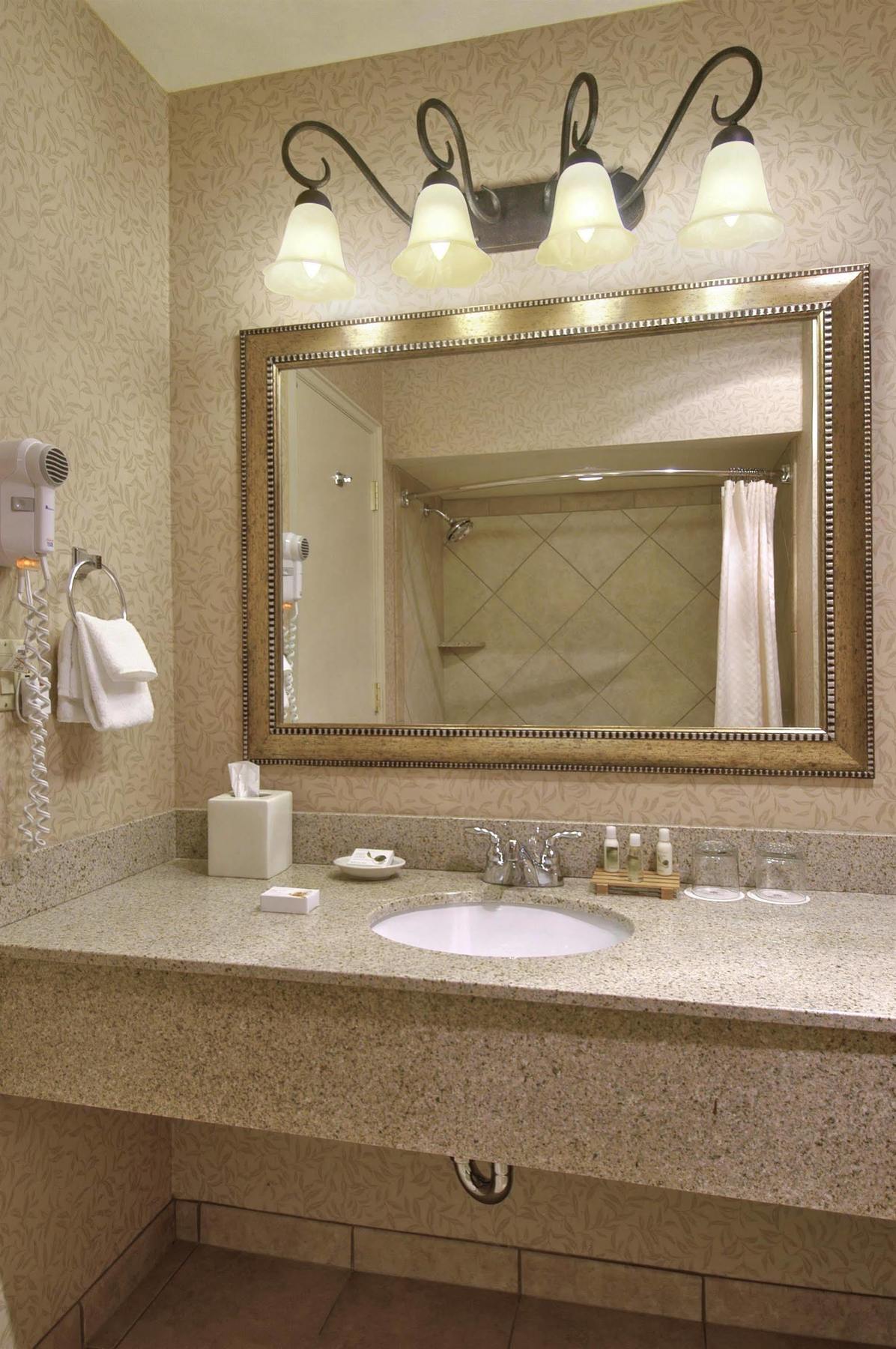 Red Lion Hotel Кус-Бей Екстер'єр фото